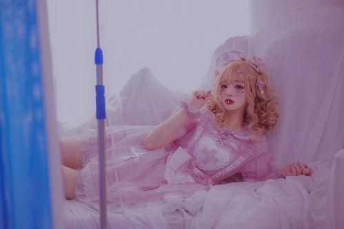 洛丽塔大哥镂空吃瓜,揭秘娱乐圈幕后风云