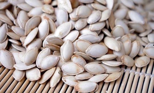 胃炎生瓜吃吗,生瓜是否适宜食用解析