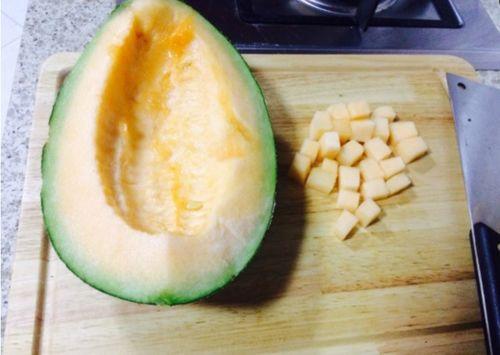 小团团吃哈密瓜,哈密瓜大作战